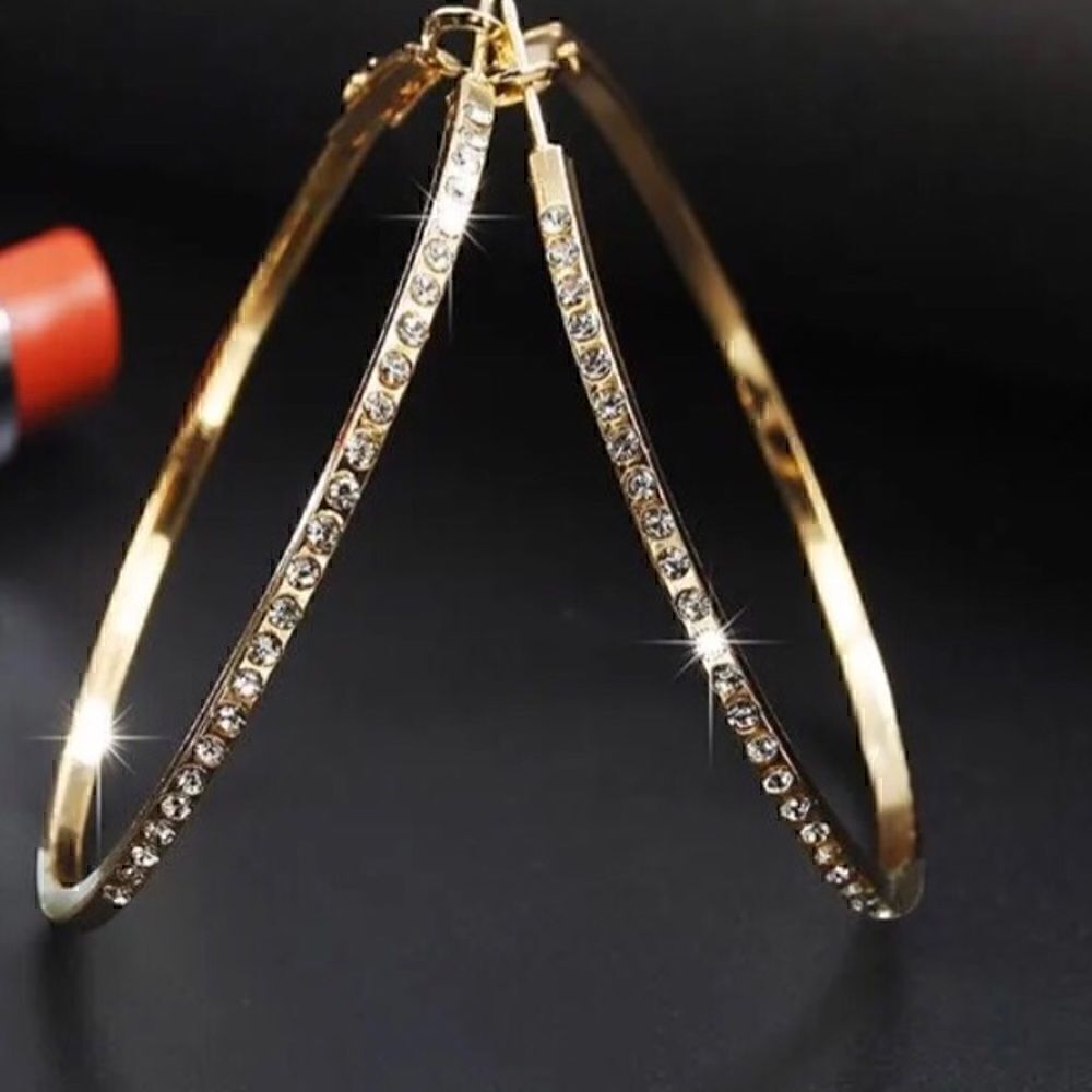 🌹 Simple style rose gold rhinestone hoops 🌹